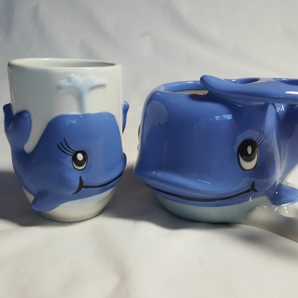 Little Blue Whale-Themed Ceramic Toothbrush Holder & Mug Set With Handle