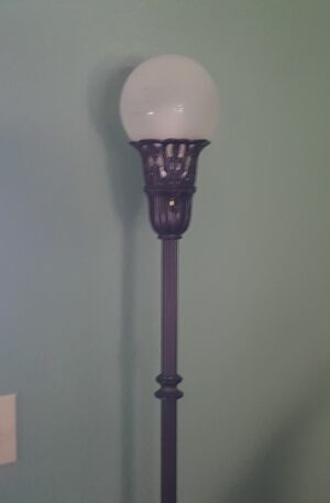 Vintage White & Brass Globe Floor Lamp – Timeless Mid-Century Style