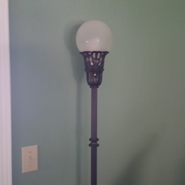 Vintage White & Brass Globe Floor Lamp – Timeless Mid-Century Style