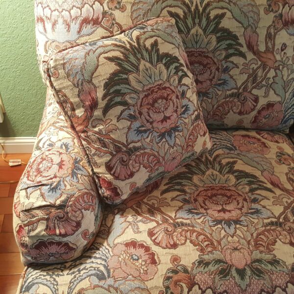 Vintage Drexel Heritage Floral Upholstered Sofa Couch With Removable Cushions & Pillows