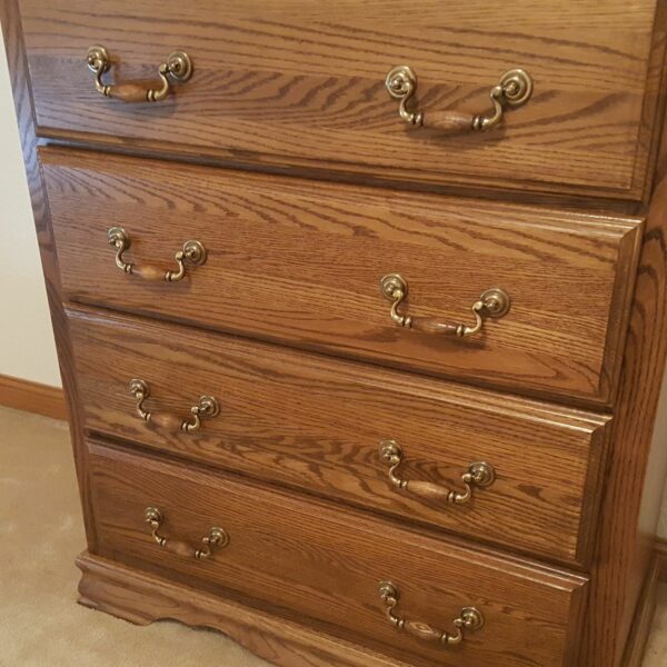 Furniture Traditions "Master-piece Collection" Oak 6 Drawer Bedroom Dresser - Image 7