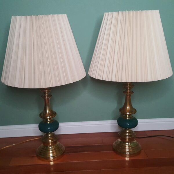 Pair of Green Westwood Ceramic Lamps – Bold Vintage Elegance - Image 2