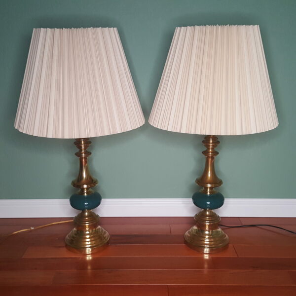 Pair of Green Westwood Ceramic Lamps – Bold Vintage Elegance - Image 3