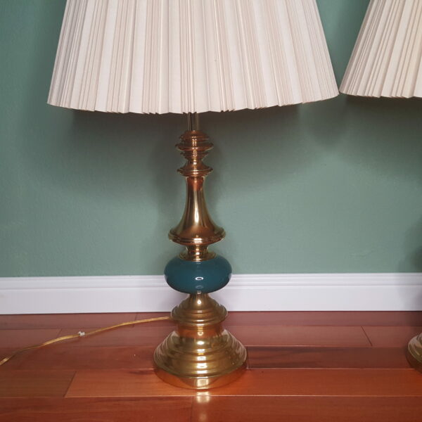 Pair of Green Westwood Ceramic Lamps – Bold Vintage Elegance - Image 4