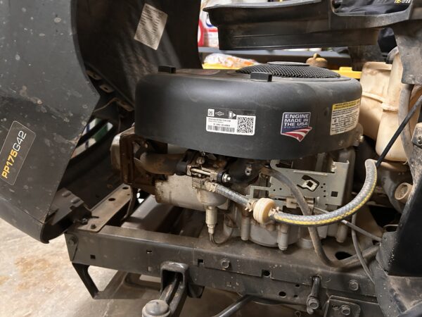 Poulan Pro 42" Riding Lawn Tractor Mower PP175G42 With Grass Catcher Runs Great! - Image 16