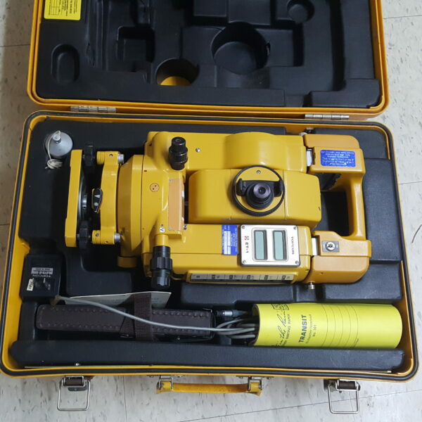 Topcon ET-1 Surveying Total Station w/ Case - BATTERY CHARGED & WORKING