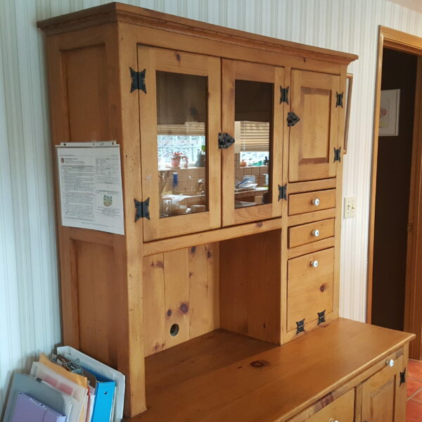 Handcrafted Rustic Amish Hoosier Cabinet – Vintage Kitchen Hutch & Bakers Buffet - Image 3