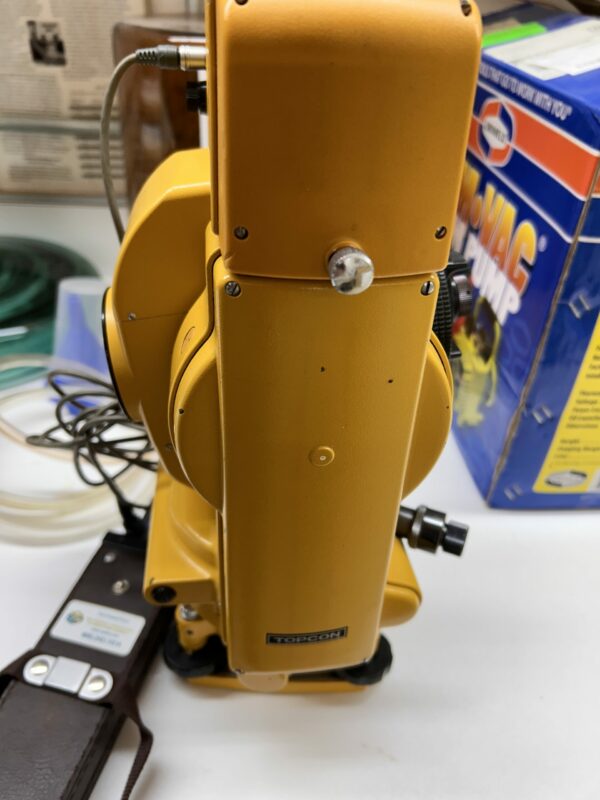 Topcon ET-1 Surveying Total Station w/ Case - BATTERY CHARGED & WORKING - Image 5