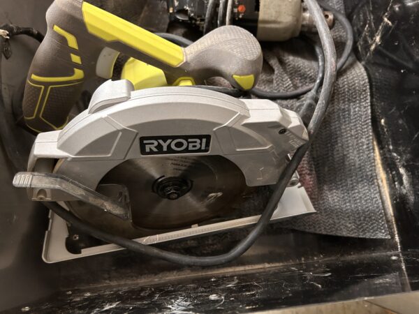 Ryobi CSB144LZ 7 1/4" 15 Amp Circular Saw Little Used Good Working Condition