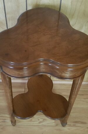 Rare Vintage Lane Cloverleaf Side Table