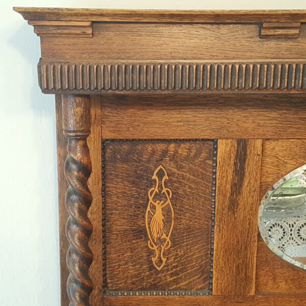 Vintage Quarter-Sawn Oak Sideboard Buffet with Mirror 59"H x 53"W x 18.5"D Early to Mid 20th Century - Image 4