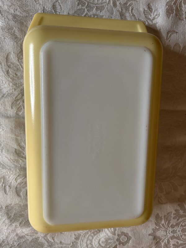 Harvest Charm | Vintage Pyrex Yellow Casserole with Black Amish Butterprint – Brass Cradle Included - Image 8