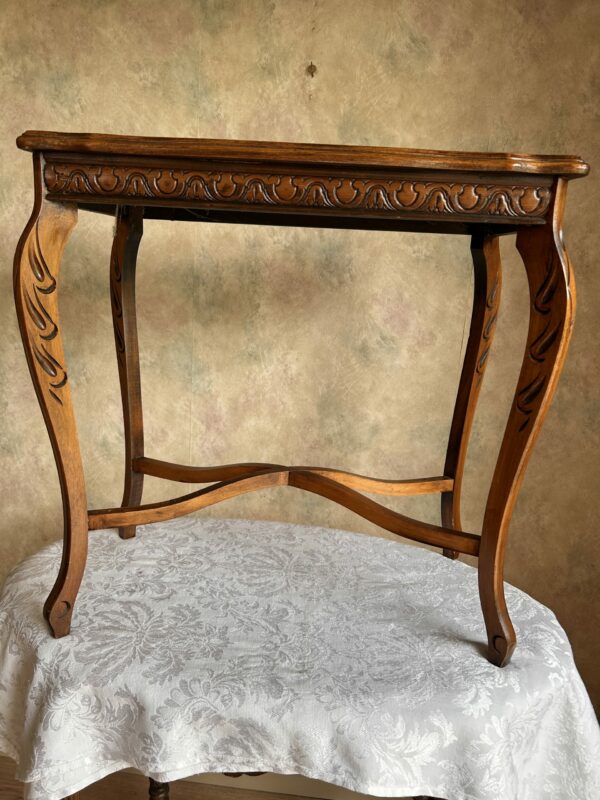 Vintage French-Style Carved Accent Table – Walnut Finish, Cabriole Legs - Image 3
