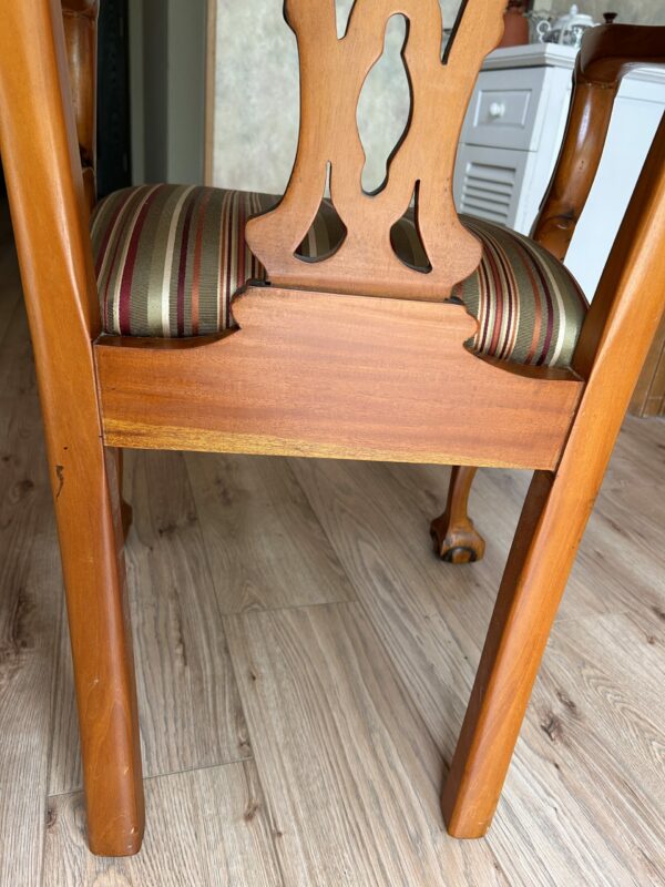 Vintage Carved Wood Armchair – Cabriole Legs, Shell & Leaf Motif - Image 5