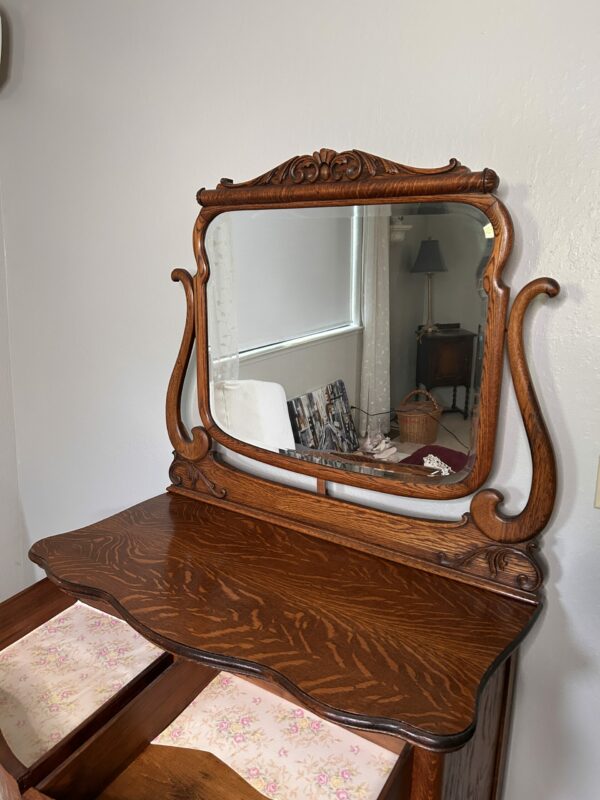 Antique Tiger Oak Dresser with Mirror – Serpentine Front & Carved Pulls - Image 15