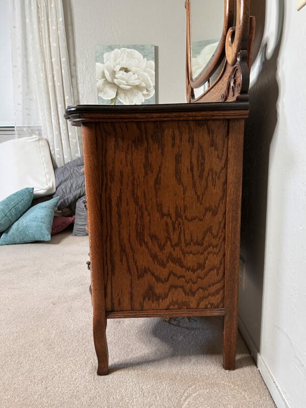 Antique Tiger Oak Dresser with Mirror – Serpentine Front & Carved Pulls - Image 9