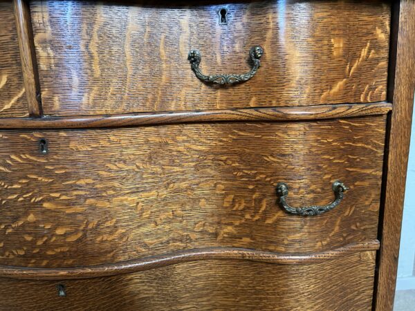Antique Tiger Oak Dresser with Mirror – Serpentine Front & Carved Pulls - Image 17