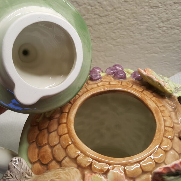 Fitz and Floyd Essentials Château Garden Birdhouse Teapot w/Robins & Grapevines - Image 8
