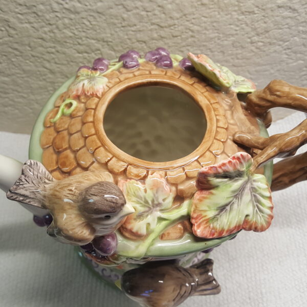 Fitz and Floyd Essentials Château Garden Birdhouse Teapot w/Robins & Grapevines - Image 7