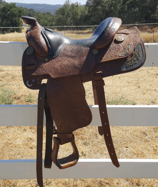 Victor Saddle - 15 3/4" Western Show / Pleasure Saddle