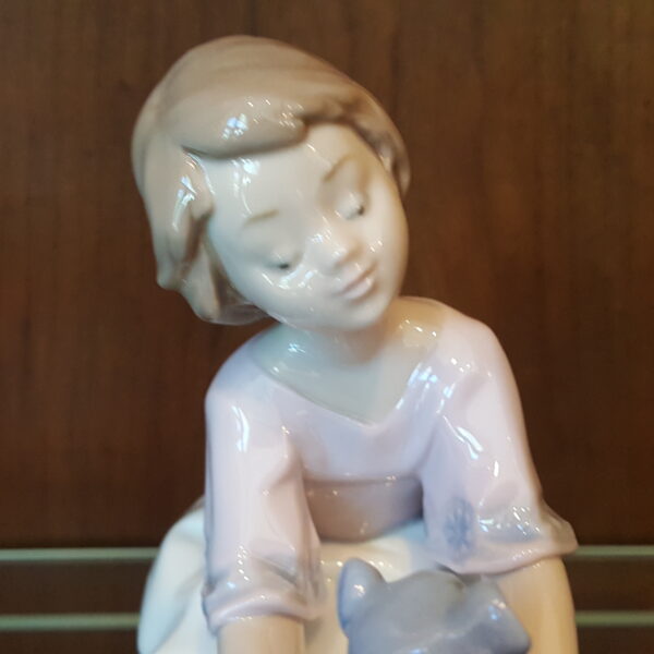 Lladro “Best Friend” – Girl with Blue Teddy Bear #7620 (Collectors Society 1993) - Image 6