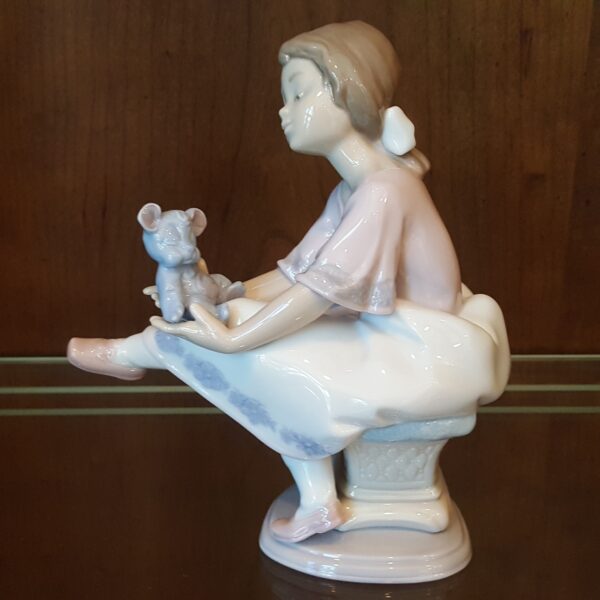 Lladro “Best Friend” – Girl with Blue Teddy Bear #7620 (Collectors Society 1993) - Image 2