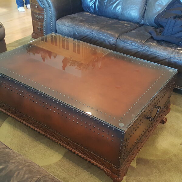 Ralph Lauren Trunk Table – Glass-Topped Treasure Chest with Studded Leather & Hand-Carved Claw Feet - Image 3