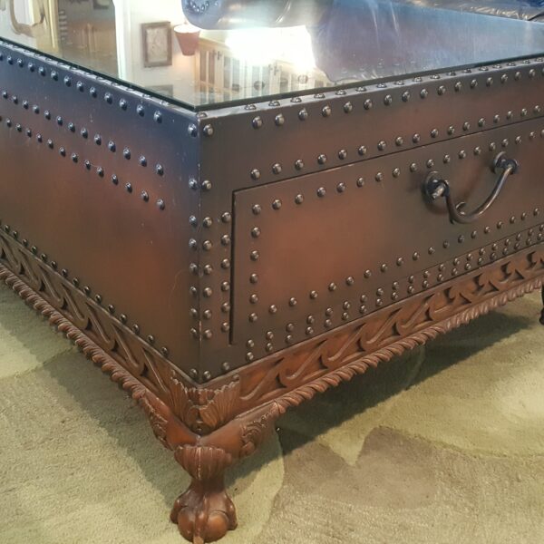 Ralph Lauren Trunk Table – Glass-Topped Treasure Chest with Studded Leather & Hand-Carved Claw Feet - Image 4