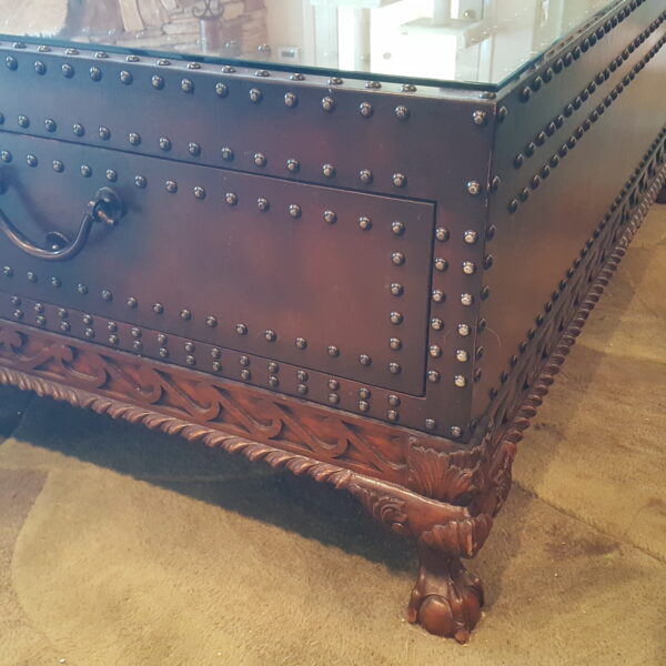 Ralph Lauren Trunk Table – Glass-Topped Treasure Chest with Studded Leather & Hand-Carved Claw Feet - Image 5