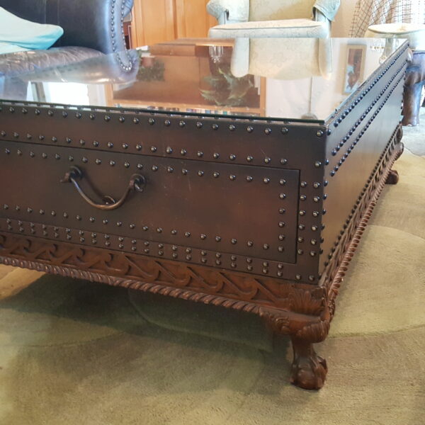 Ralph Lauren Trunk Table – Glass-Topped Treasure Chest with Studded Leather & Hand-Carved Claw Feet - Image 6