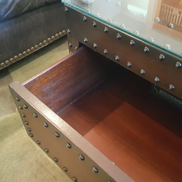 Ralph Lauren Trunk Table – Glass-Topped Treasure Chest with Studded Leather & Hand-Carved Claw Feet - Image 8