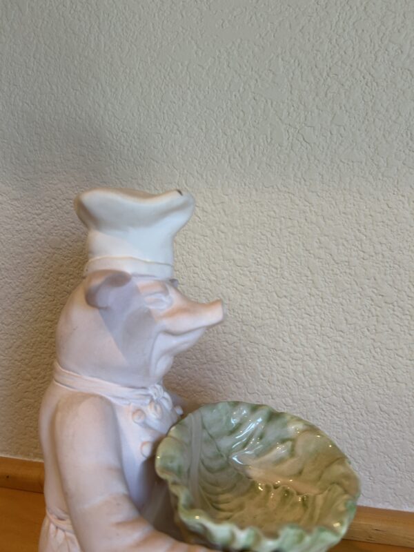 "Chef’s Special” – 2000 Fleur de Lis Ceramic Pig with Lettuce Bowl 12" - Image 9