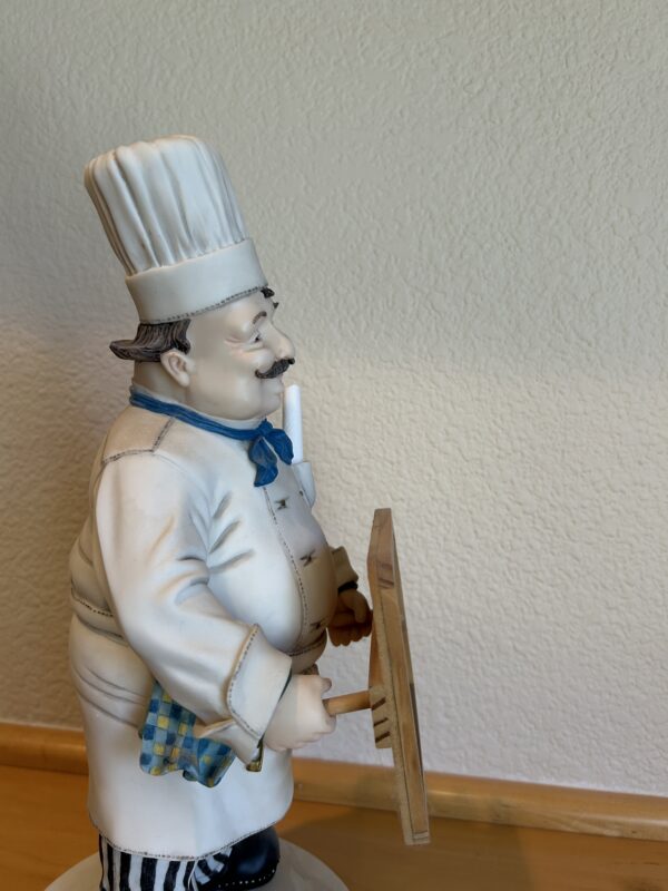 Pastry, Anyone? Fleur de Lis 1998 Chef Figurine with Chalkboard 15" Mud Pie - Image 6