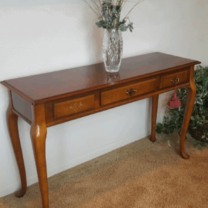 Graceful Welcome – Cabriole-Leg Entry Table with Three Drawers, 48″ Cherry Finish